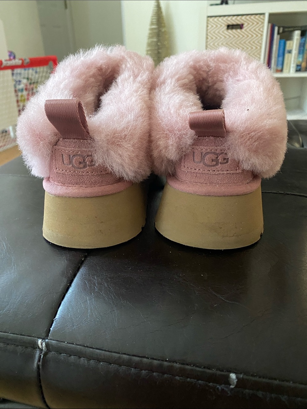 UGG Tazzelle Pink Dawn Suede Shearling Collar Slippers size 6 - Picture 6 of 6